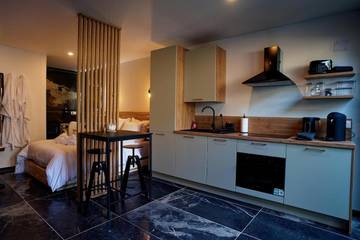 Ferienwohnung für 2 Personen, mit Whirlpool und Terrasse, mit Haustier in Verdun