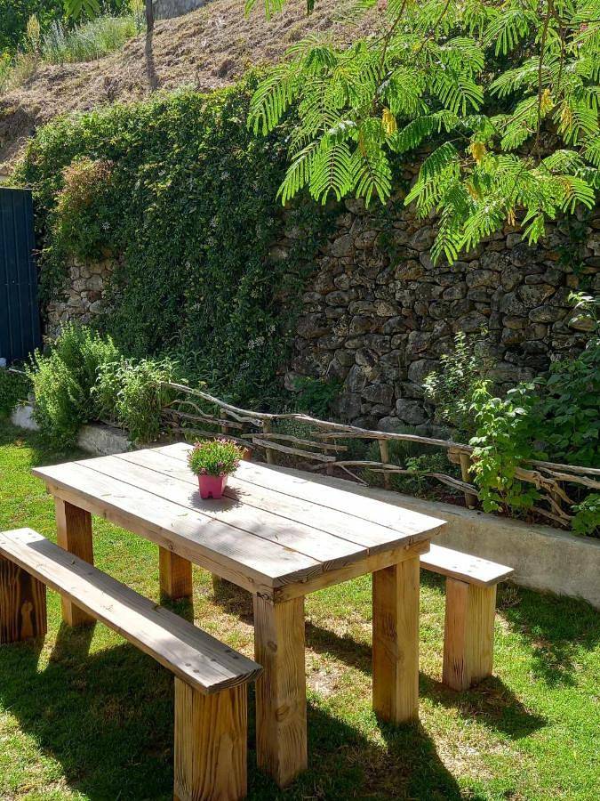 Location de vacances pour 2 personnes, avec piscine ainsi que jardin et vue, adapté aux familles à Valgorge - 2