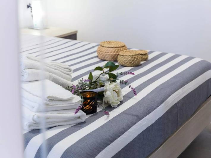 Gîte pour 4 personnes, avec terrasse à Sampieri