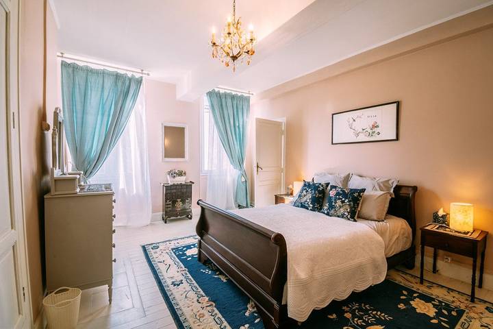 Chambre d’hôte pour 2 personnes, avec jardin et piscine