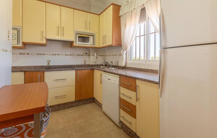 Apartamento vacacional entero, Acogedor Apartamento con Terraza cerca de Playa Barnuevo in Playa Villananitos (San Pedro del Pinatar), San Pedro del Pinatar