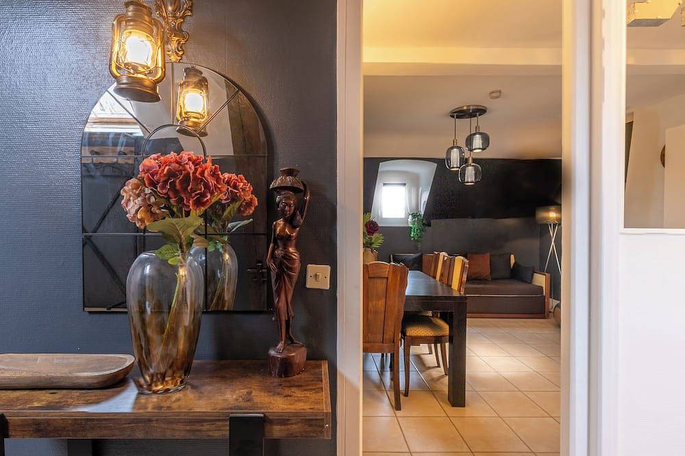 Entire apartment, Le Gentleman in Orléans, Loire Valley