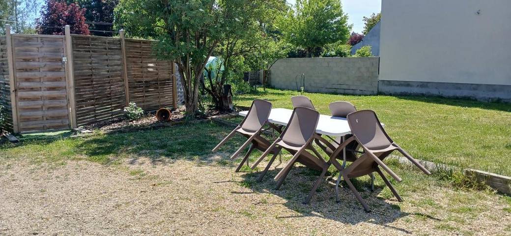 Location de vacances pour 5 personnes, avec jardin à Cléry-Saint-André - 2