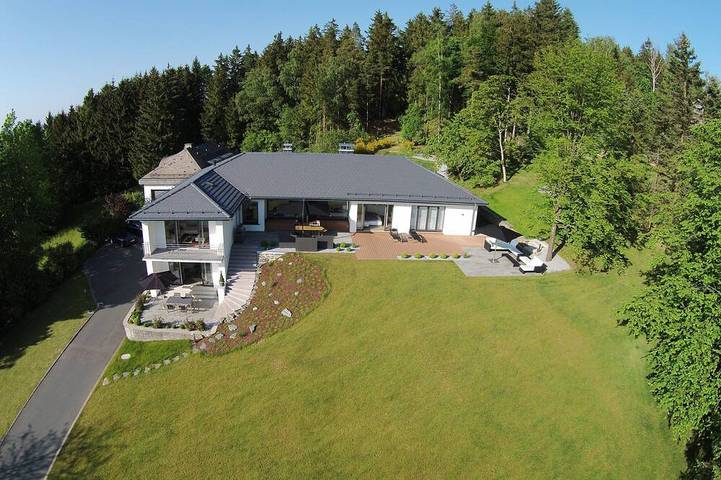 Ferienwohnung für 4 Personen, mit Terrasse und Garten sowie Sauna in Schauenstein