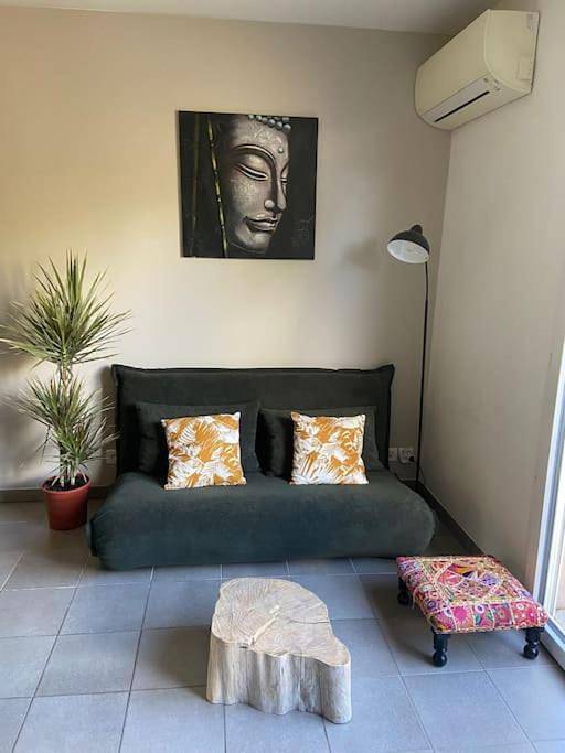 Appartement entier, Appartement cosy climatisé dans résidence fermée in Sarrola-Carcopino, Région d'Ajaccio