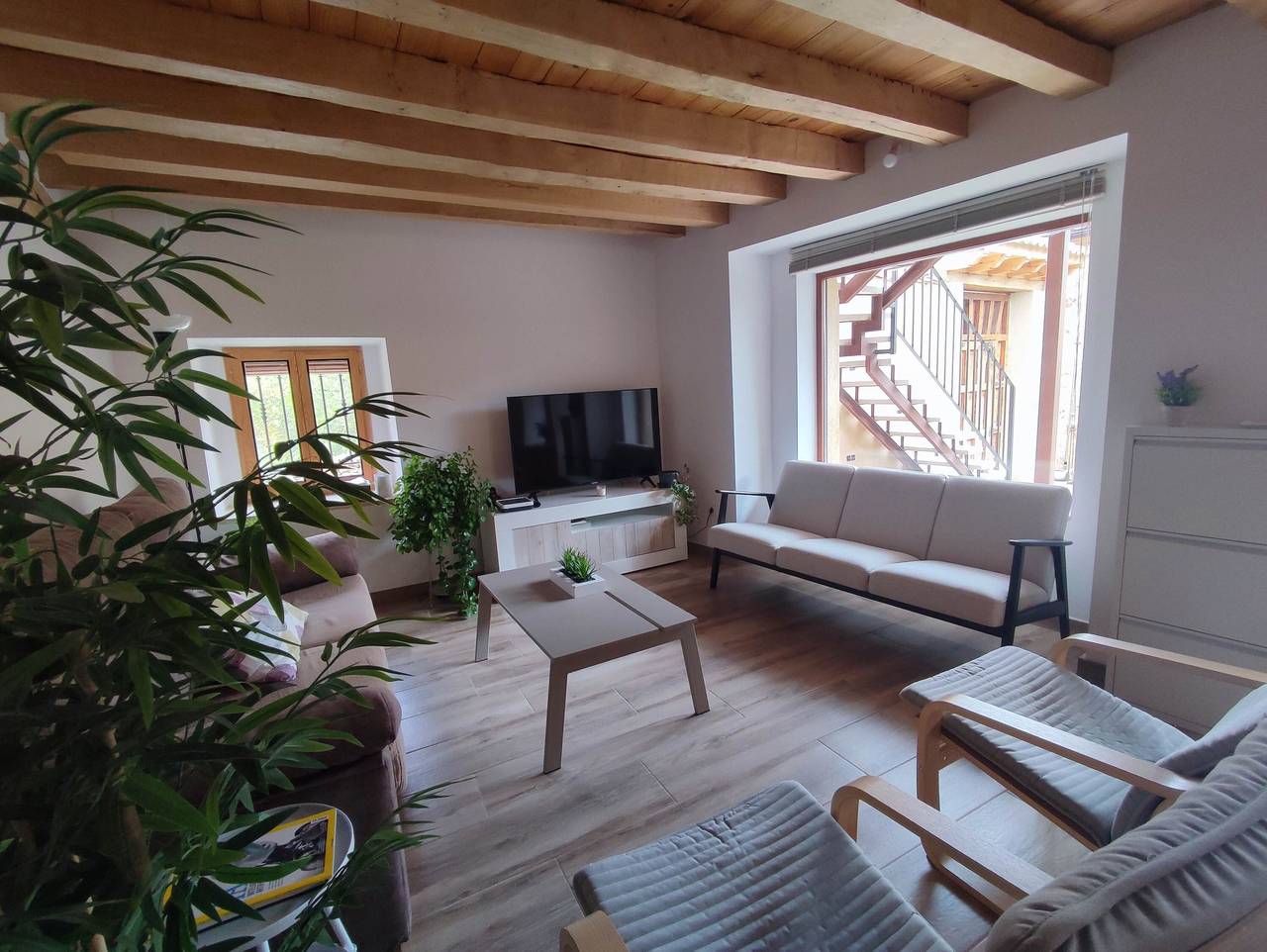 Casa Rural 'El Portal De Castroserna' con Vistas a la Montaña, Terraza Privada y Wi-Fi in Prádena, Provincia de Segovia