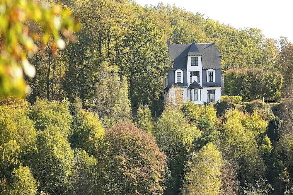 Home Near Bouillon Castle in Bouillon, Neufchâteau region