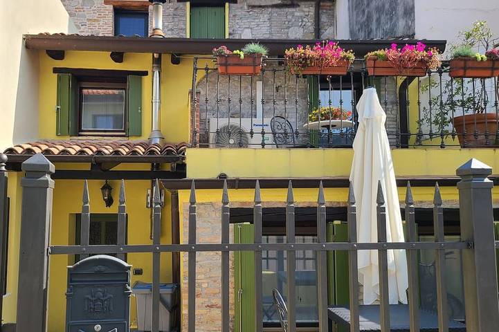 Ferienhaus für 4 Personen, mit Terrasse und Garten