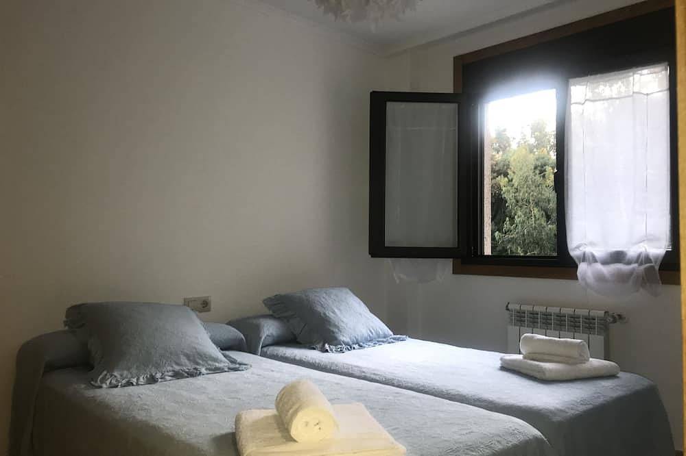 Entire apartment, Apartment 300 meters from the beach of Silgar, new, exterior and bright in Sanxenxo, Rías Baixas