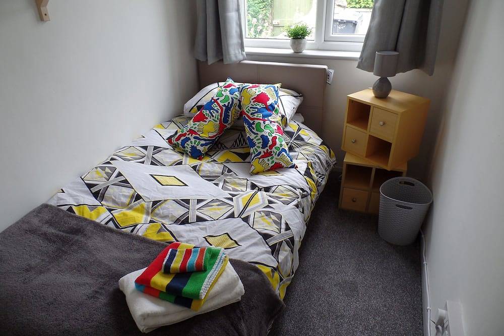 Entire apartment, Modern 2 Bedroom Apartment in Menai Bridge great to explore Anglesey & Snowdonia in Menai Bridge, Snowdonia