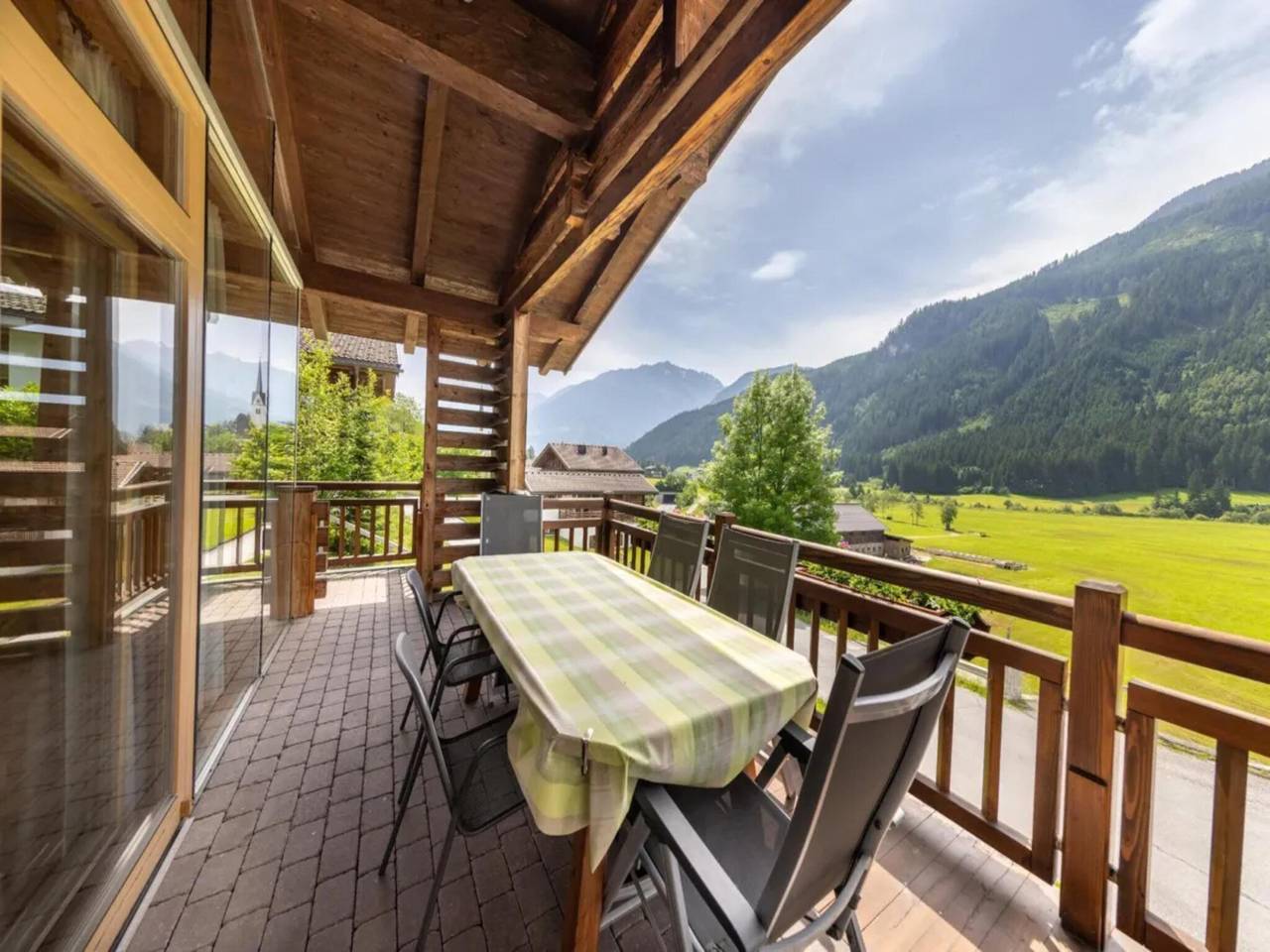 Skihütte in Pinzgau mit Balkon in Pinzgau