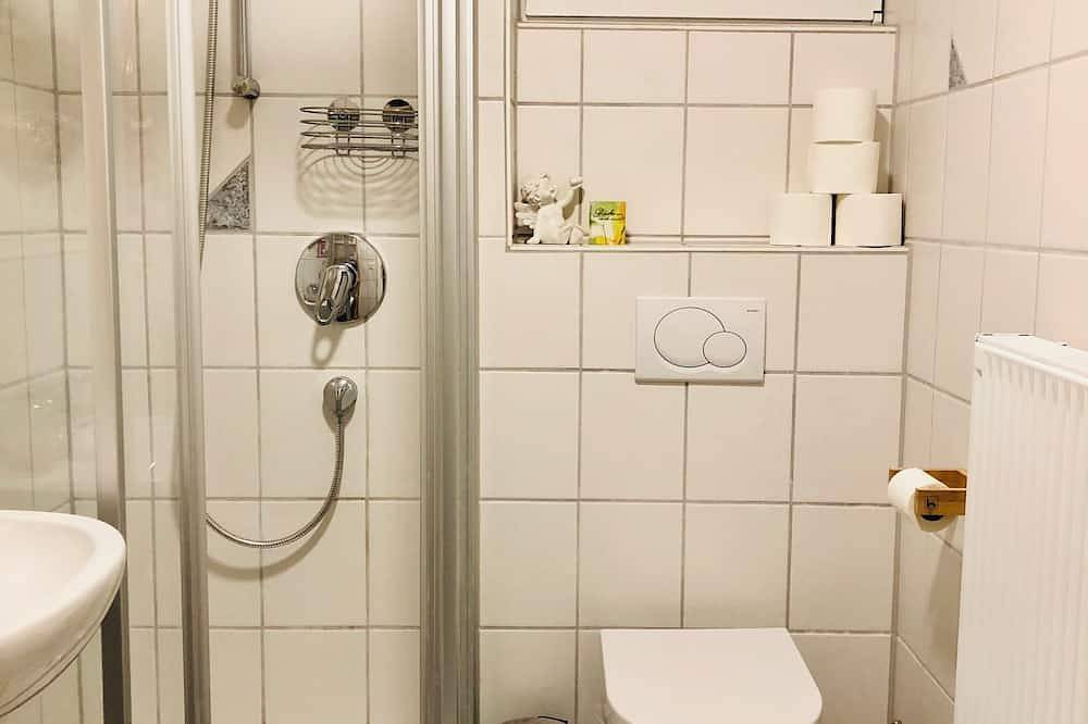 Ganze Wohnung, Modernes Apartment mit: Stellplatz/Netflix/Amazon Prime Video in Waldstetten, Schwäbische Ostalb
