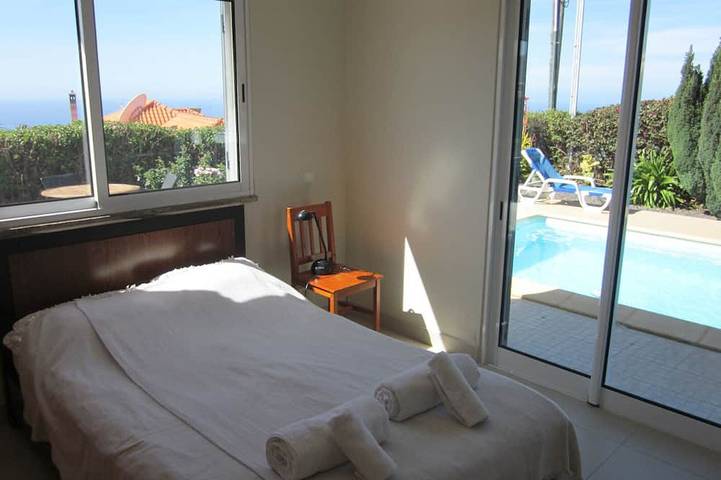 Casa Iva 3 bedroom, 3 bathroom house with swimming pool and sea views in Estreito da Calheta, Madeira