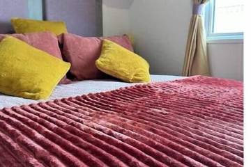 Glamping for 6 People in West Lulworth, Purbeck Heritage Coast, Photo 1