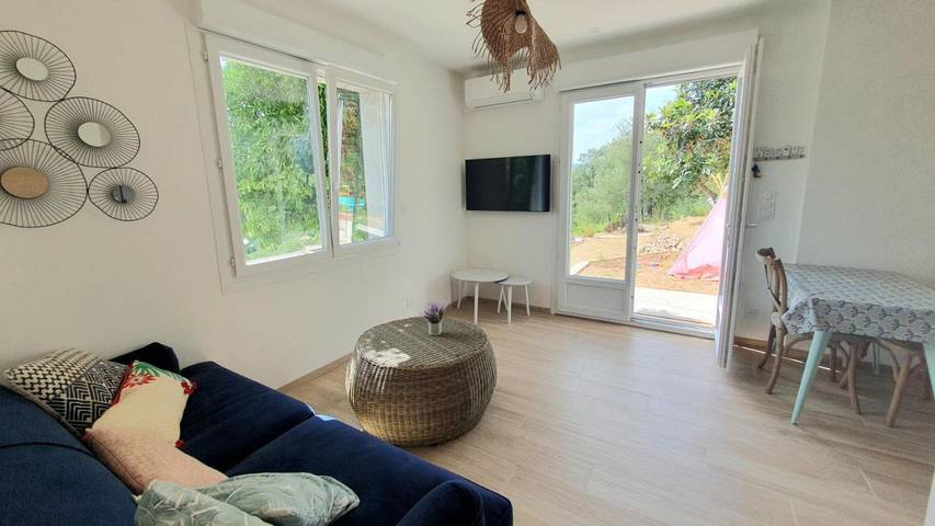 Gîte pour 2 personnes, avec jardin et vue à Pégomas - 4