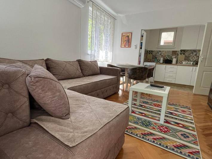 Gîte pour 4 personnes, avec balcon et vue à Vršac