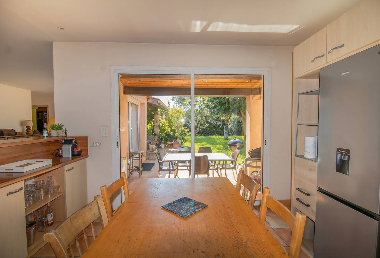 Villa 'Moderne Afa' avec vue sur la montagne, Wi-Fi et climatisation in Afa, Région d'Ajaccio