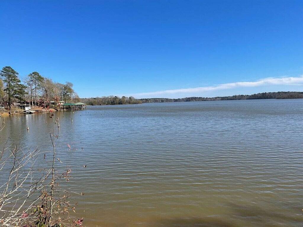 Cabin 5 Waterfront Cedar Cabin, Deck in Toledo Bend Reservoir