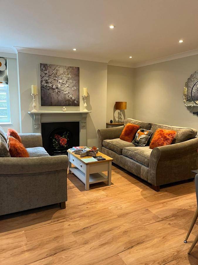 Apartment for 4 people, with garden in Cheltenham