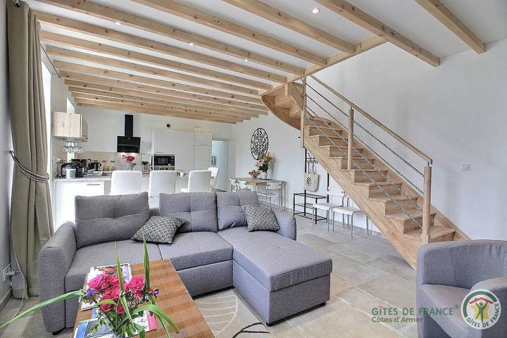 Gîte pour 4 personnes, avec terrasse et jardin à Trédrez-Locquémeau - 2