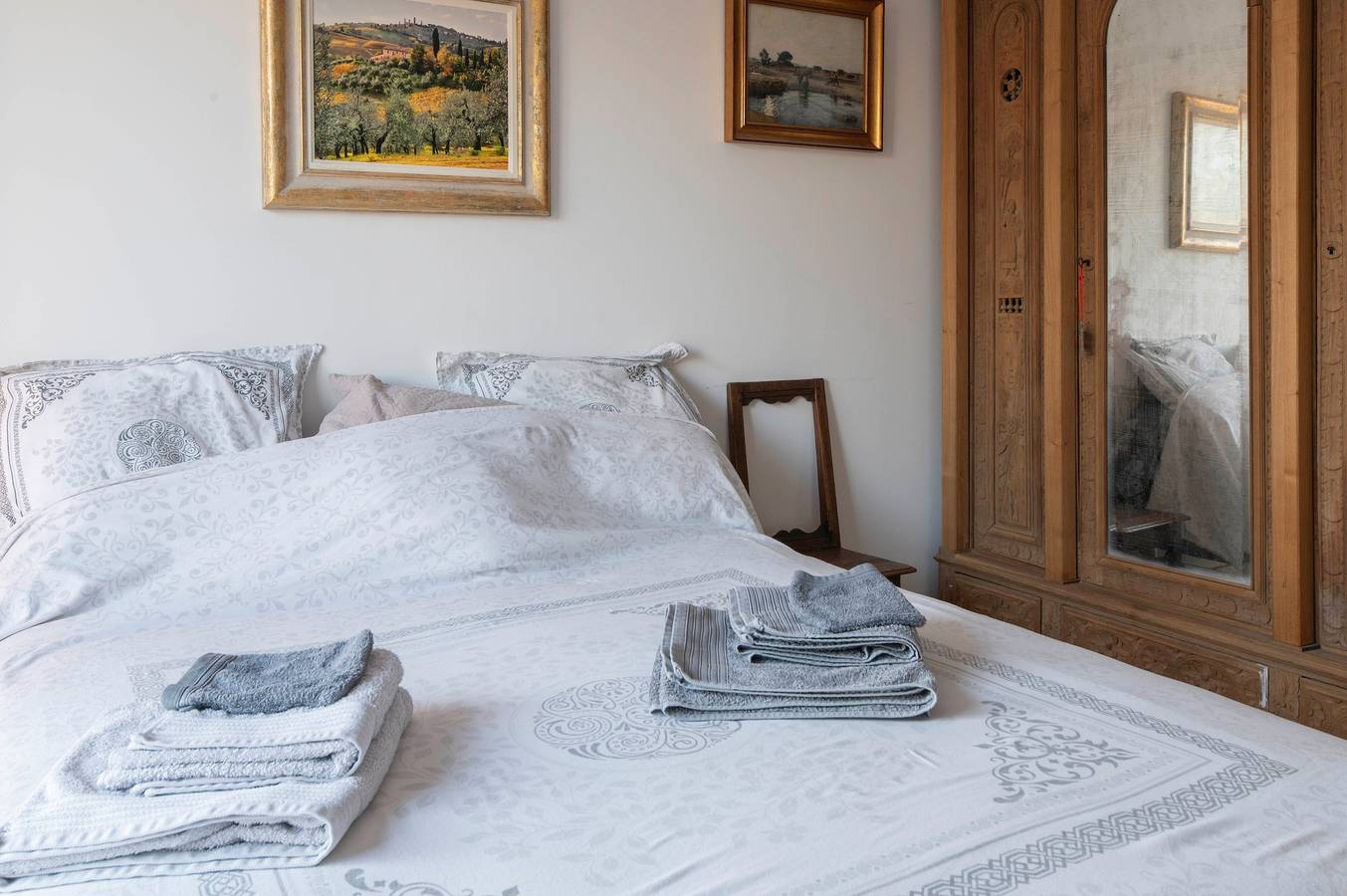 Bed and Breakfast 'Chambre 1' con Vista Montagna, Piscina in Comune e Wi-Fi in Aleria, Corte e dintorni