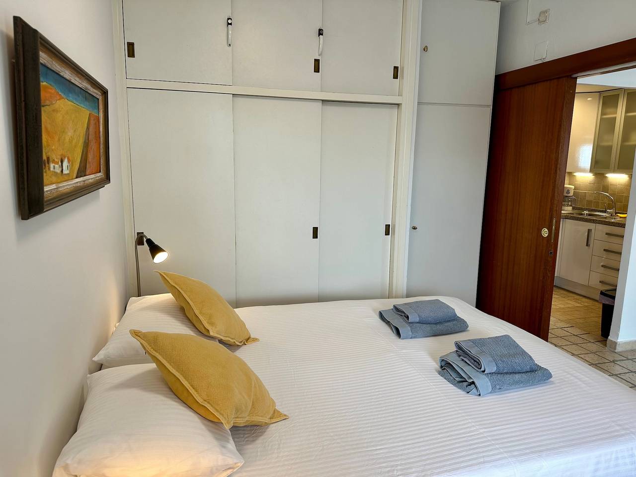 Entire apartment, Comfortable Valdecantos Apartment with Sea View, Wi-Fi, and Air Conditioning in Marbella Centre, Marbella