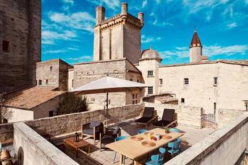 Gîte pour 4 personnes, avec balcon et vue dans Office De Tourisme D Uzes