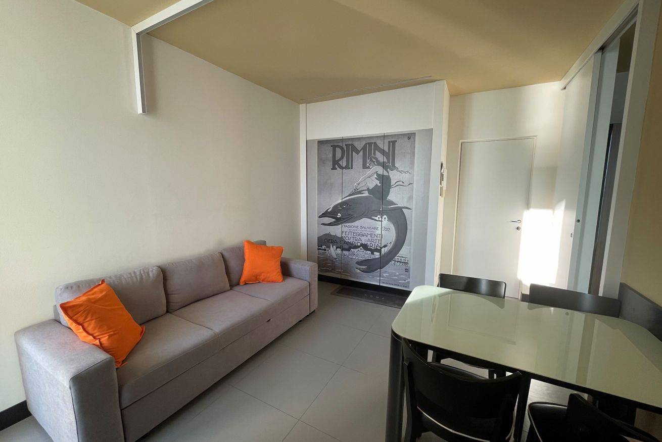 Ganze Wohnung, Rn006 - Rimini, exclusive one-bedroom seafront apartment with balcony in Viserbella, Rimini