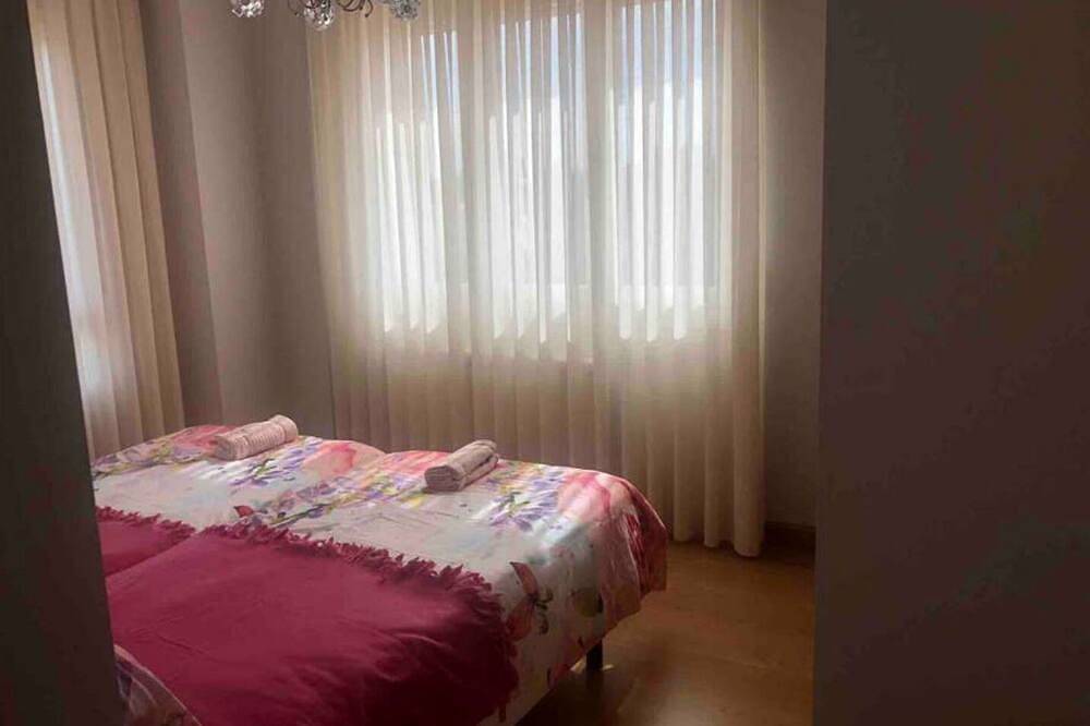 House With Pool In A Unique Bodegas Environment in Santo Domingo de la Calzada, La Rioja Province