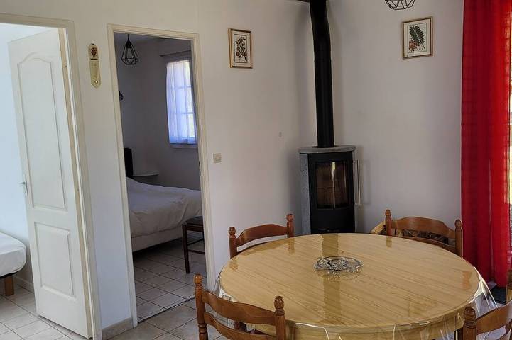 Location de vacances pour 4 personnes, avec jardin à Bugeat - 2