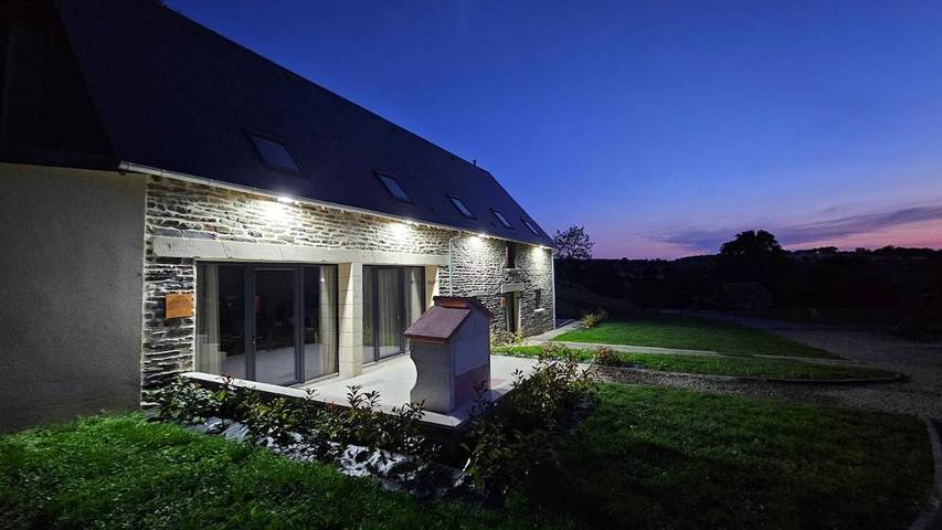 Location de vacances pour 6 personnes, avec Terrasse et Jardin à Pont-d'Ouilly - 4