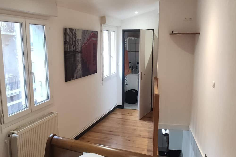 Entire apartment, Atypical apartment house in Annonay, Tournon-sur-Rhône region