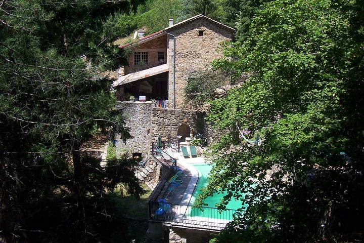 Gîte pour 20 personnes, avec piscine ainsi que jardin et terrasse, animaux acceptés - 1