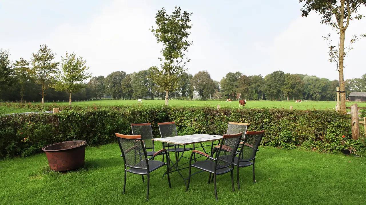 Geheel vakantieappartement, Vakantieappartement voor 7 personen met terras in Enschede, Twente