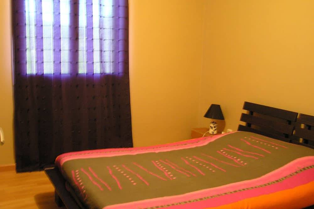Entire apartment, Sunny holiday apartment 3 star Savines close Ecrins0 in Savines-le-Lac, Écrins National Park
