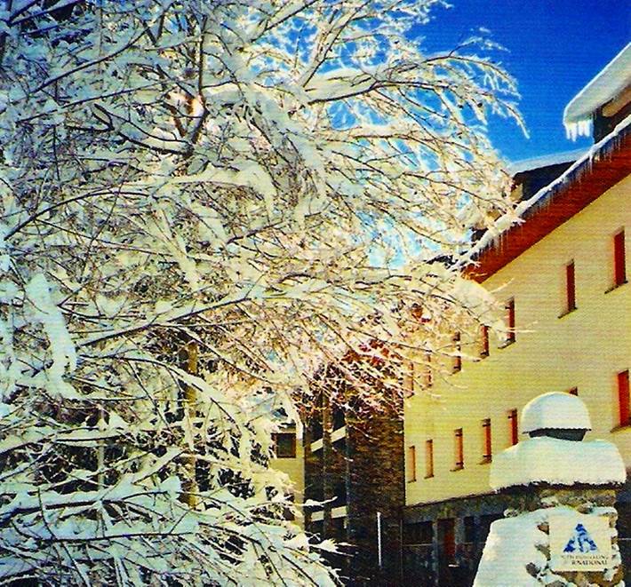 Hostal para 4 personas, con Jardín y Vistas en La Molina