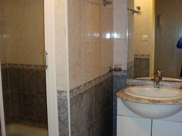 Entire apartment, Charming F2 Apt with Terrace & A/C in Amélie-les-Bains - Sleeps 4 in Amélie-les-Bains-Palalda, Mediterranean Coast (France)