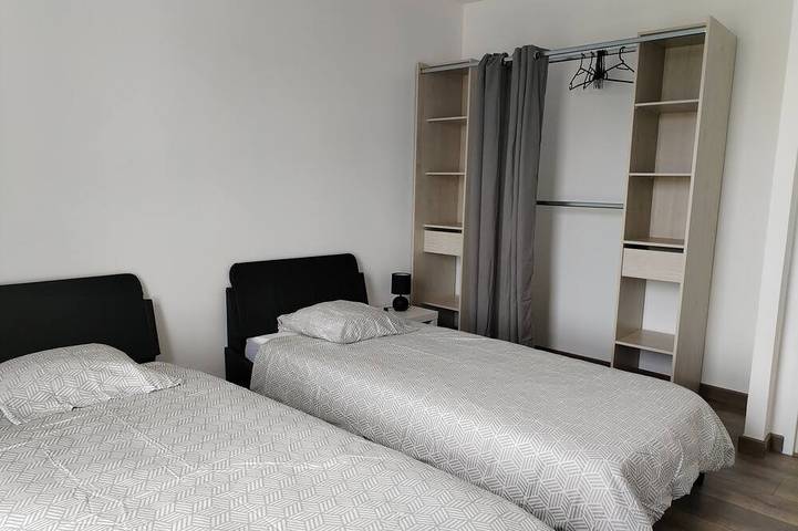 New house, spacious, bright, quiet neighborhood in agglo, fenced. Garage in Plouharnel, Côte des Mégalithes