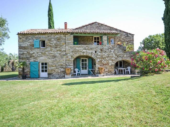 Location de vacances pour 7 personnes, avec piscine et terrasse à Mons (Gard) - 3