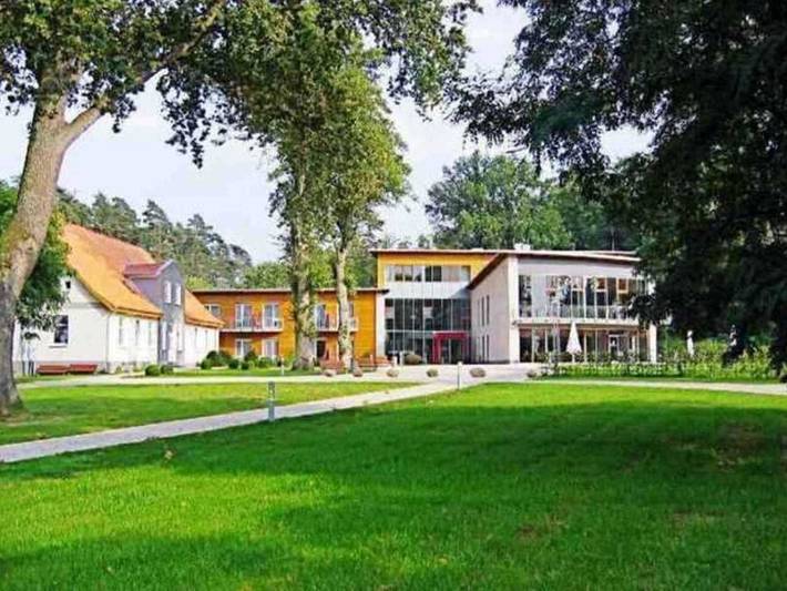 Ferienwohnung für 2 Personen, mit Balkon/Terrasse und Garten sowie Sauna in Alt Schwerin - 2