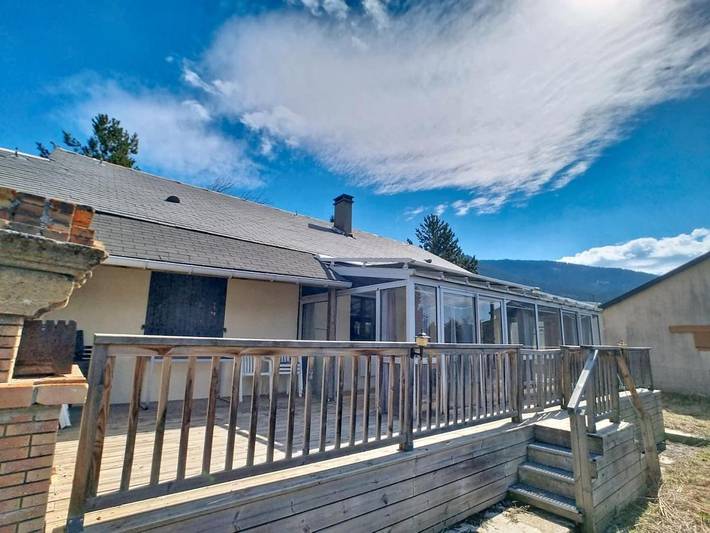 Location de vacances pour 12 personnes, avec terrasse et vue à Réal - 2