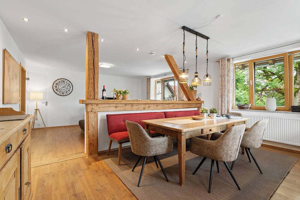 Ganze Wohnung, Quite  location - a lots of nature - 120 qm - großer Balkon und Garten in Memmingen, Bayerisch Schwaben