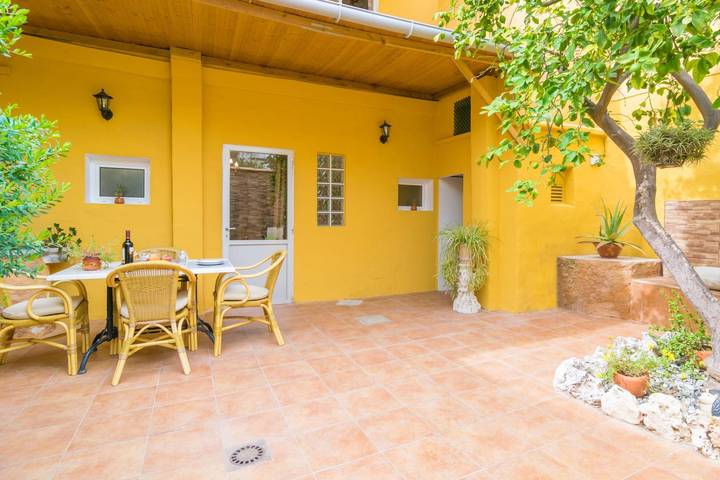 Sabatera - Beautiful townhouse with fantastic terrace in inland Majorca Free Wifi in Inca, Majorca Center