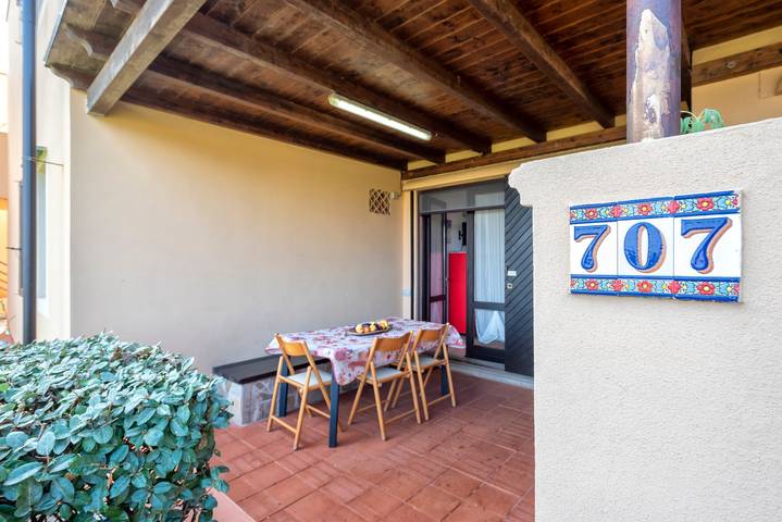 Casa de vacaciones "Pergola 707" a pocos metros de la playa con aire acondicionado y terraza privada in Spiaggia La Pelosa, Stintino