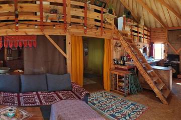 Gîte pour 8 personnes, avec terrasse ainsi que jardin et jacuzzi à Boulc