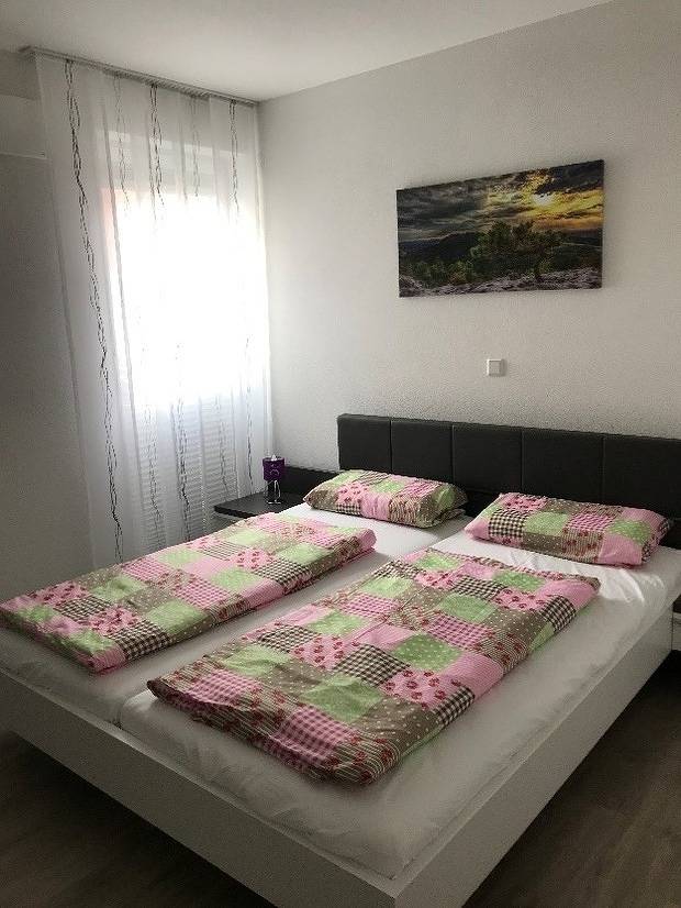 Ganze Ferienwohnung, Moderne Ferienwohnung im Herzen von Bad Neustadt in Bad Neustadt an der Saale, Rhön-Bayern