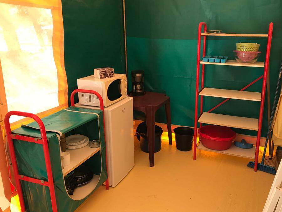 Camping Les Gorges de l'Herault - Bungalow toilé 5 personnes in Sumène, Parc national des Cévennes