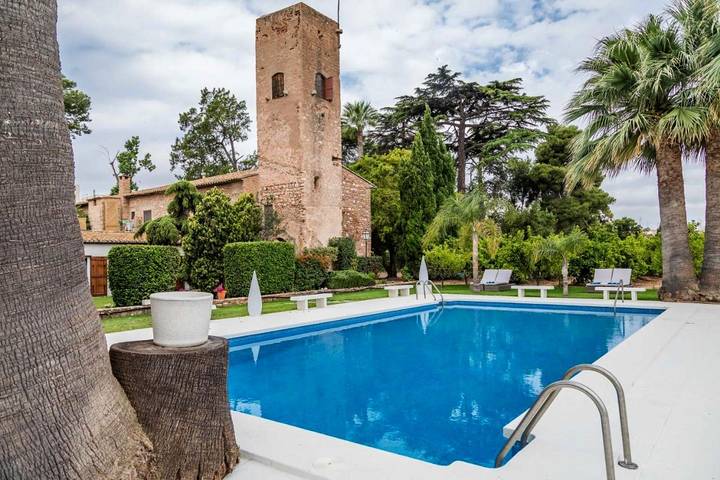 Chambre d’hôte pour 2 personnes, avec Terrasse et Jardin ainsi que Piscine et Vue à Cabanes