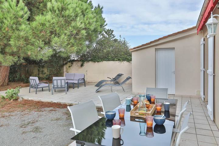 Location de vacances pour 6 personnes, avec jardin, adapté aux familles dans Plage naturiste (Olonne-sur-Mer)