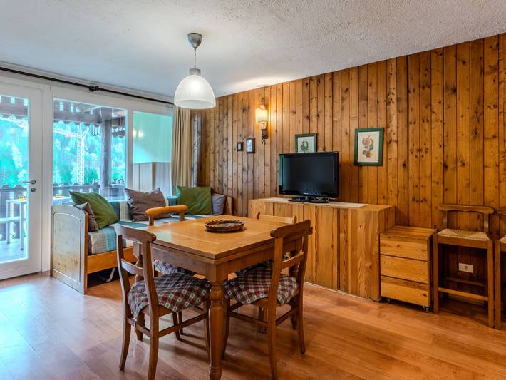 Appartamento per 5 persone, con Balcone e Giardino nonché Panorama a Madonna di Campiglio